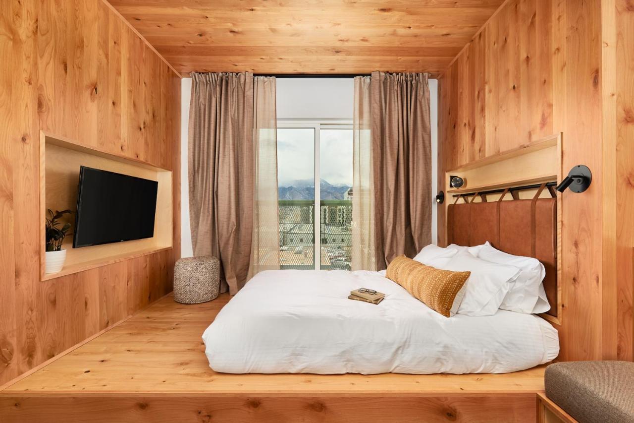 Kinship Landing Hotel Colorado Springs Room photo