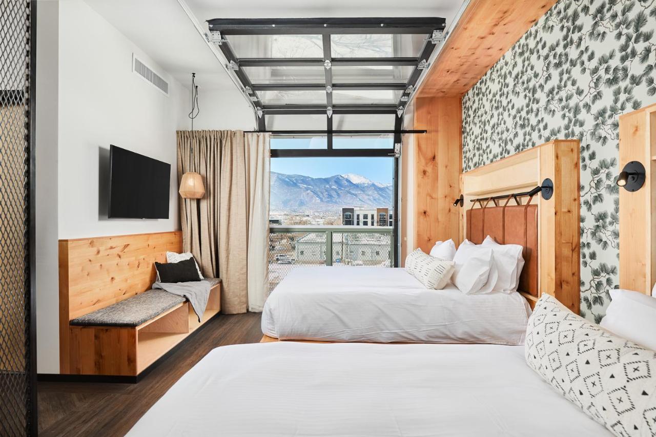 Kinship Landing Hotel Colorado Springs Room photo